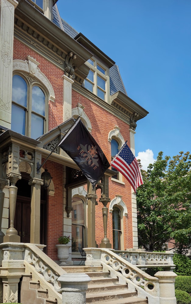 The Wheeler Mansion — 4-Star Luxury Hotel in Chicago, United States