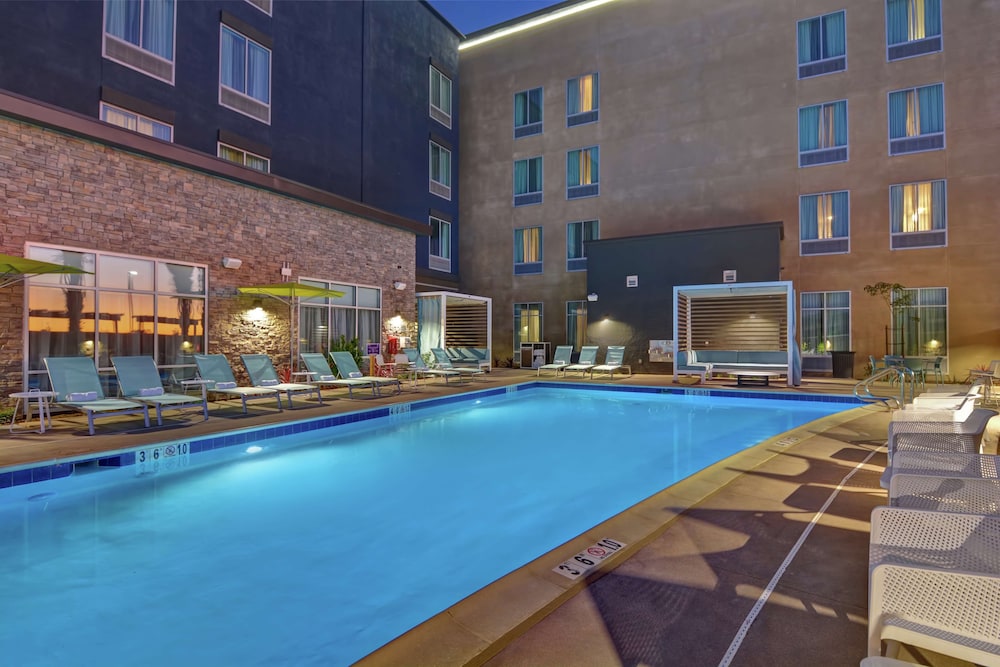 Hampton Inn Chula Vista Eastlake - photo 44