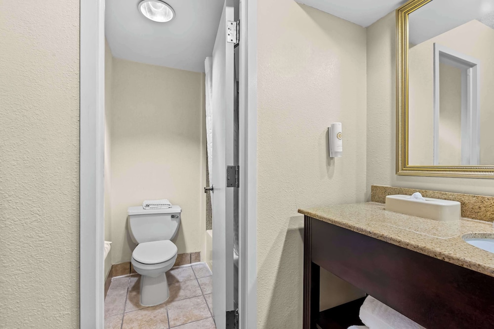 Comfort Inn & Suites Somerset New Brunswick - photo 8