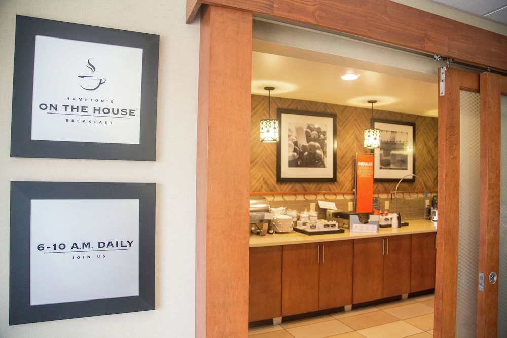 Hampton Inn Summersville - photo 31