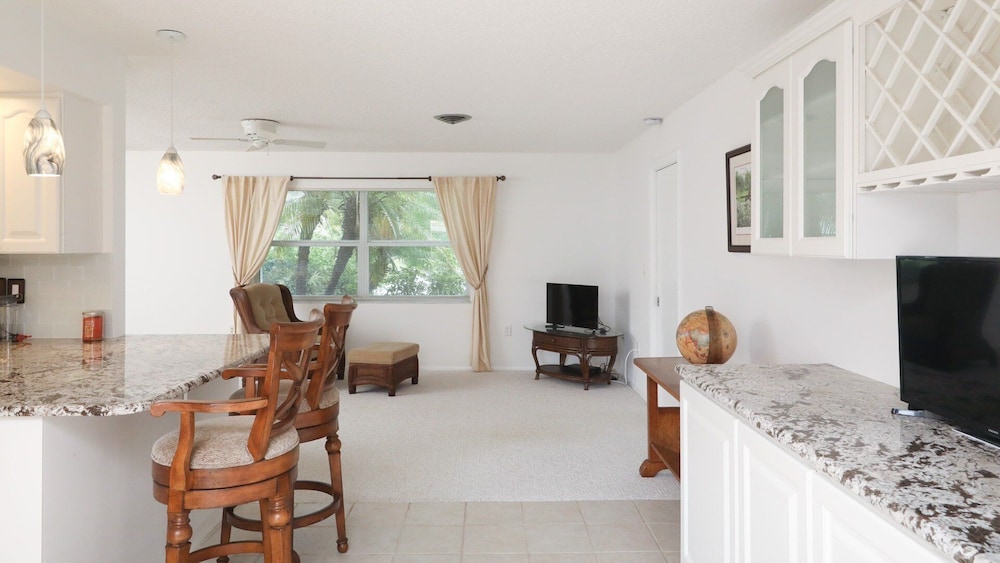 27305 Voyageur - photo 28