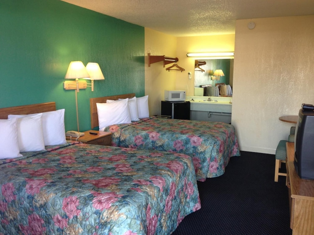 Super 7 Inn Siloam Springs - photo 5