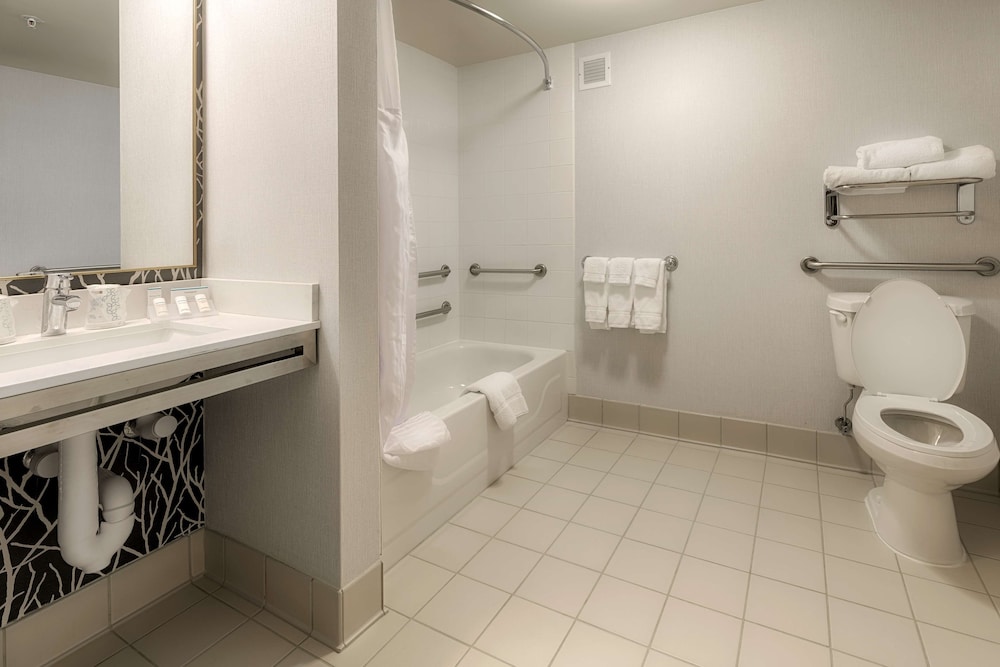 Hilton Garden Inn Cleveland Twinsburg - photo 29
