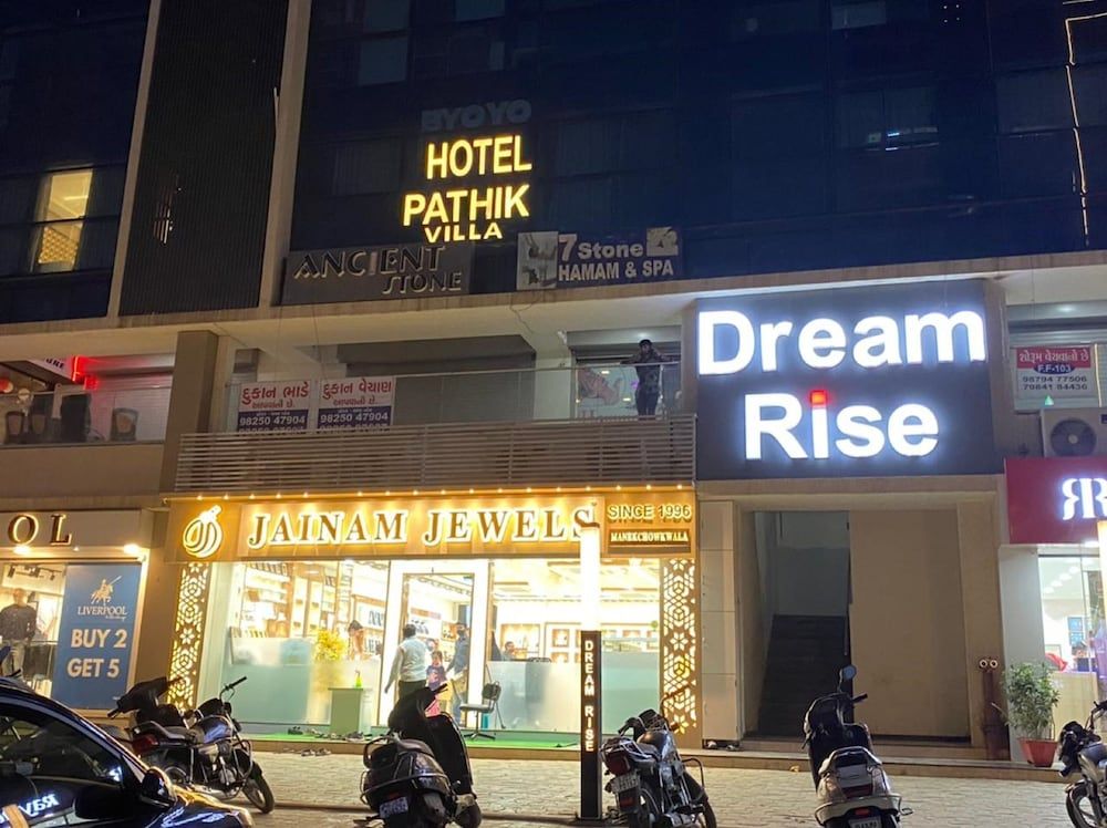 Hotel Pathik Villa - last minute hotel in Ahmedabad