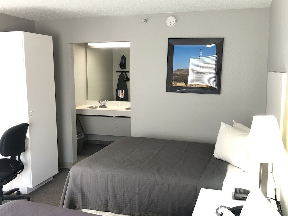 BestWay Inn Oklahoma City Airport - photo 17