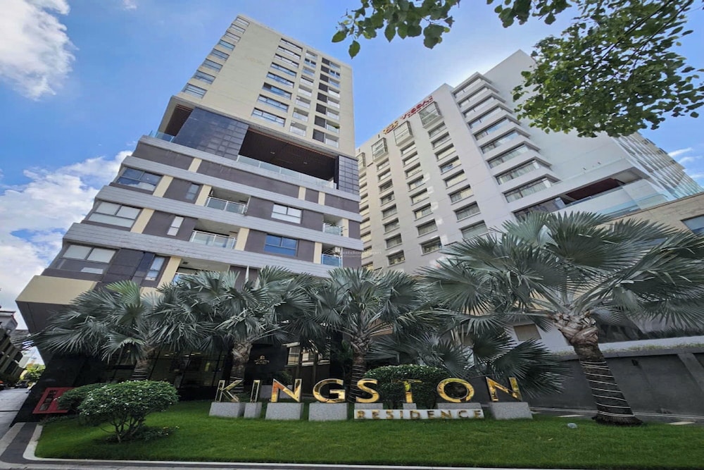 Tan Son Nhat Airport Kingston Residence — 5-Star Luxury Hotel in Ho Chi Minh City, Vietnam