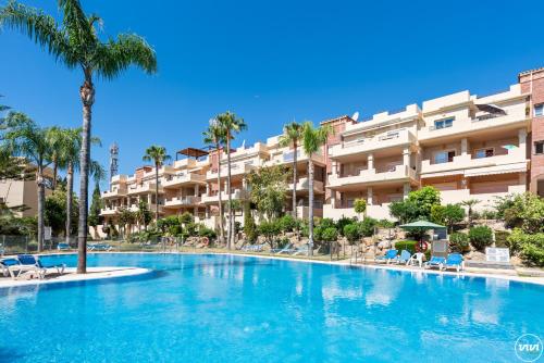 Vivi Homes Toscana Luxury Views Pool & Terrace — 4-Star Luxury Hotel in Estepona, Spain