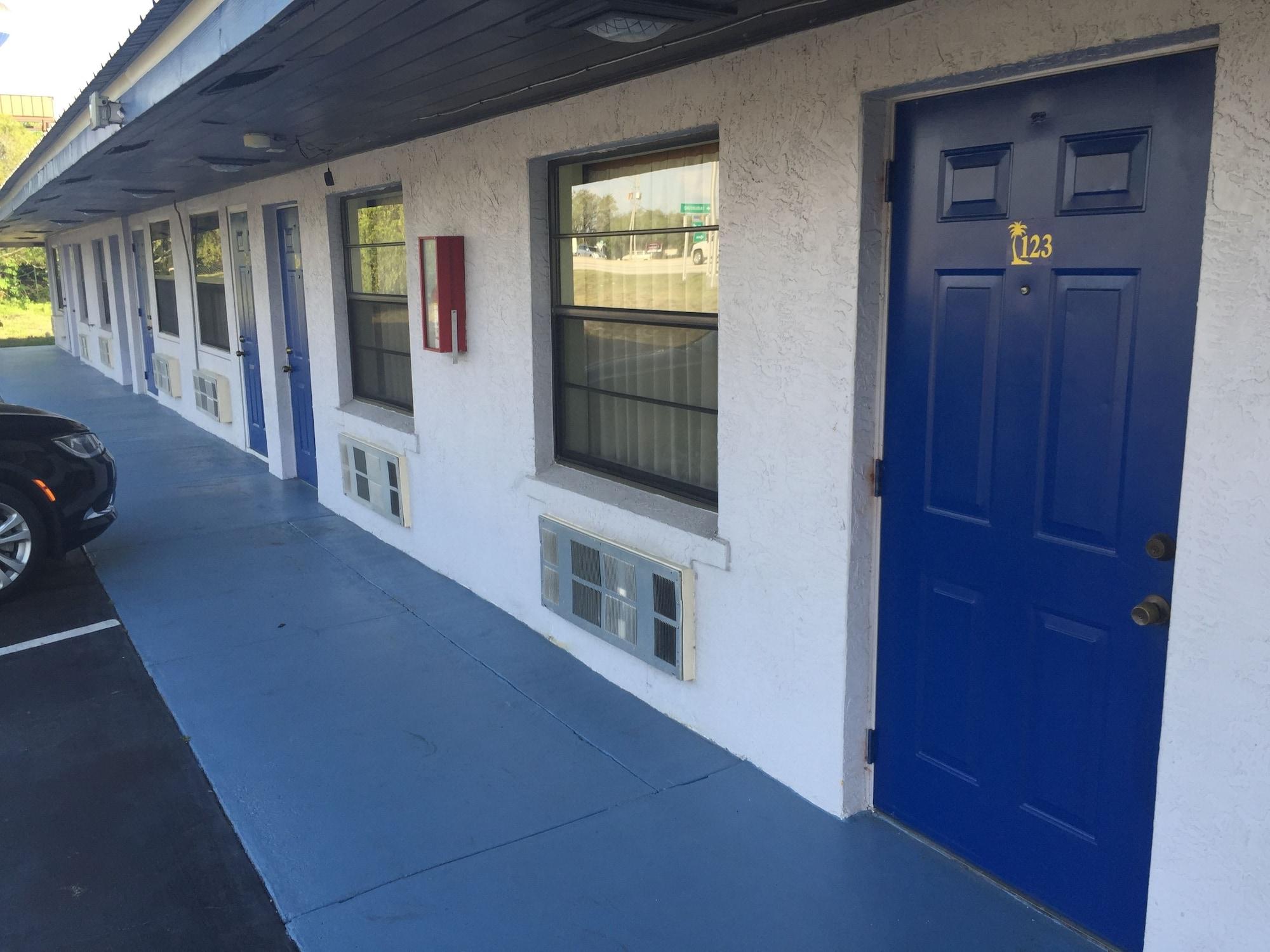 Sebring Inn - photo 26