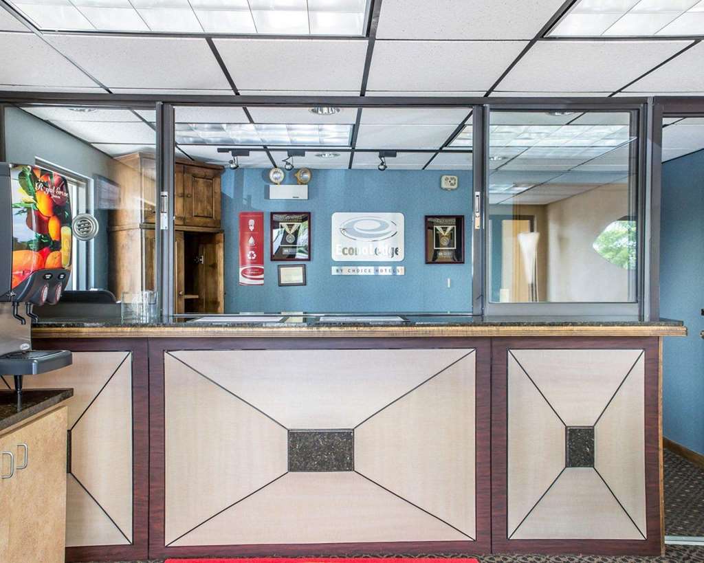 Econo Lodge Knoxville North - photo 5