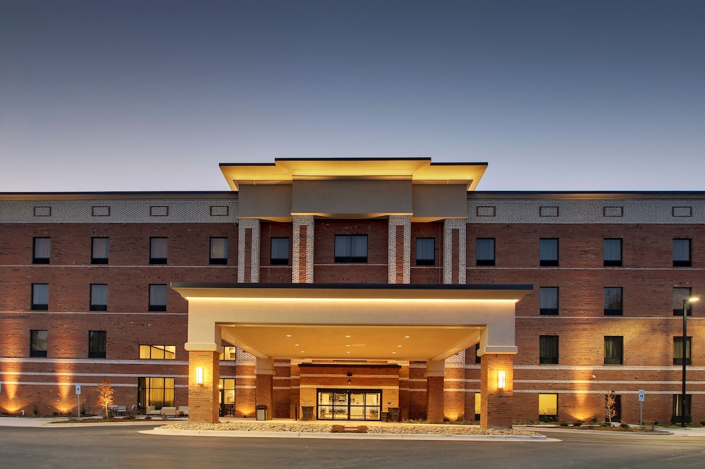 Hampton Inn & Suites Knightdale Raleigh - photo 69