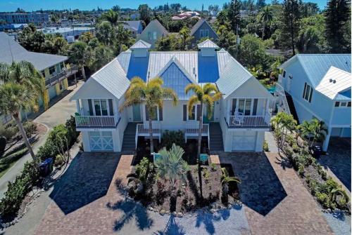 La Mer in Holmes Beach, United States