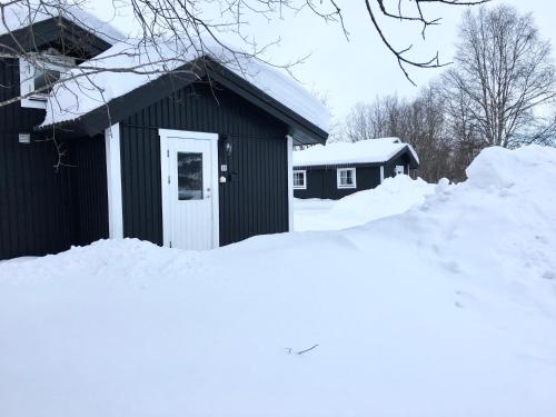Hyttgårdens fjällstugor i Huså Åre kommun — hotel in Jaerpen
