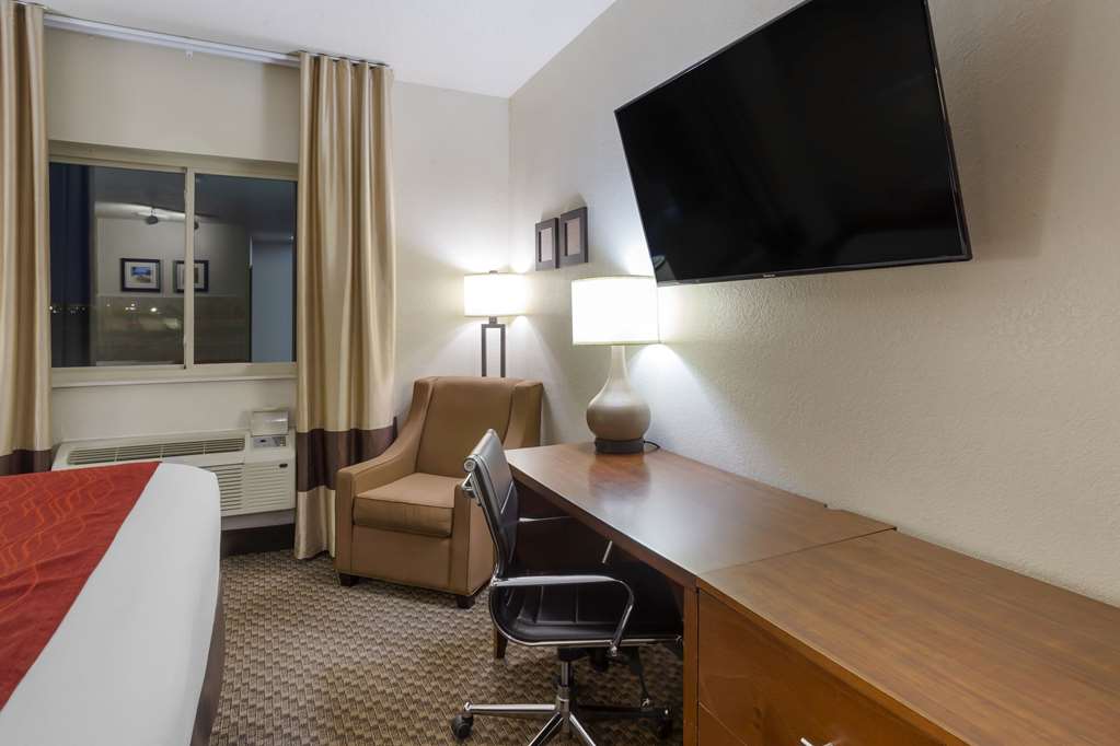 Comfort Inn Hobart Merrillville - photo 22