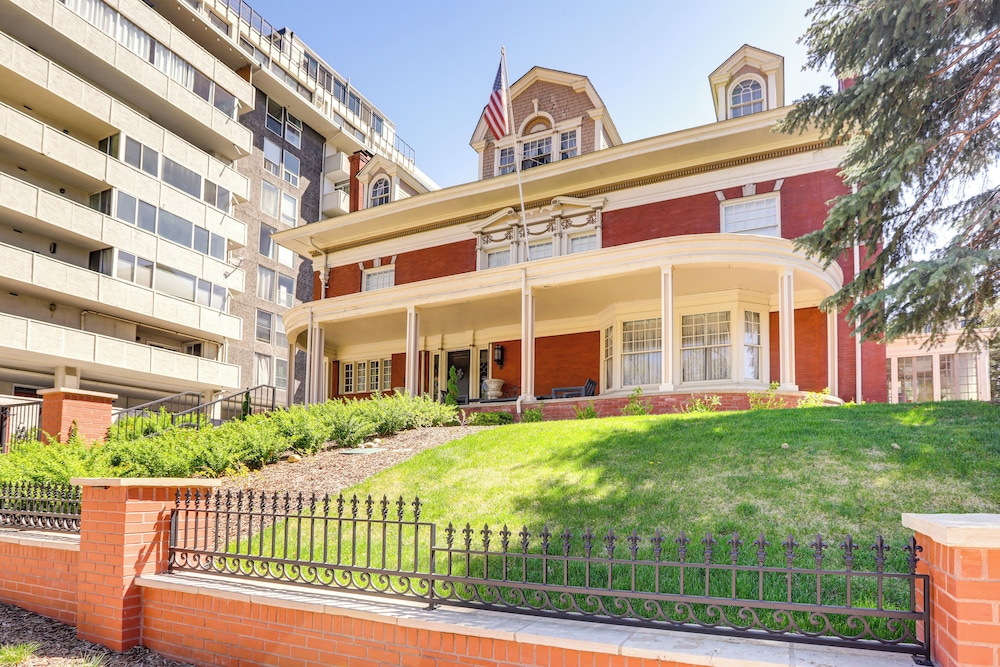 Historic French Consulate Cap Hill Area Walkable