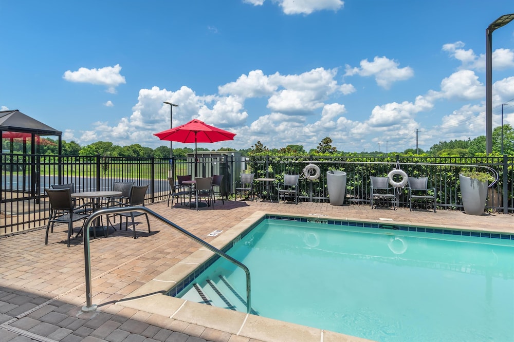 Hampton Inn Eufaula - photo 17