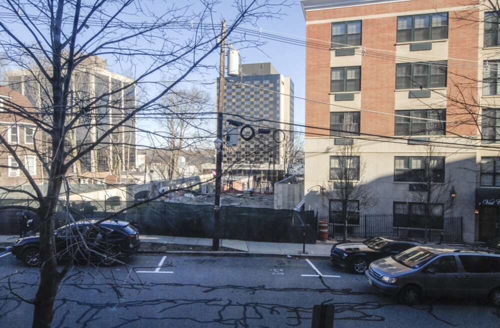 Global Luxury Suites At Chancery - photo 34
