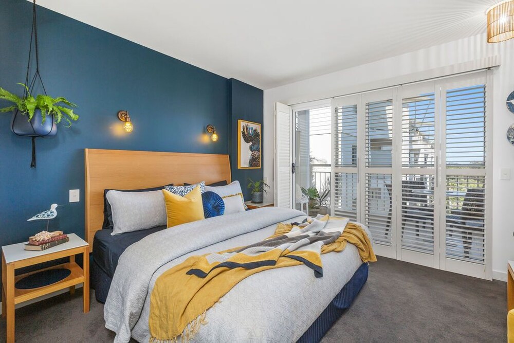 The Pool Resort Kingscliff 2 BR Ocean Facing Apartment Holiday Management Co. — 4-Star Luxury Hotel in Kingscliff, Australia