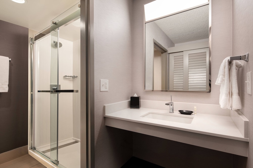 Courtyard by Marriott Fresno - photo 10