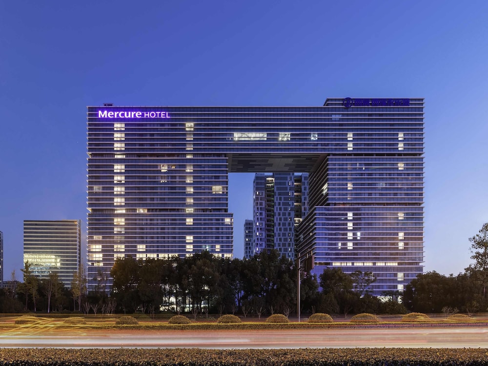 Mercure Hangzhou Xixi Future Tech City — 4-Star Luxury Hotel in Hangzhou, People's Republic of China