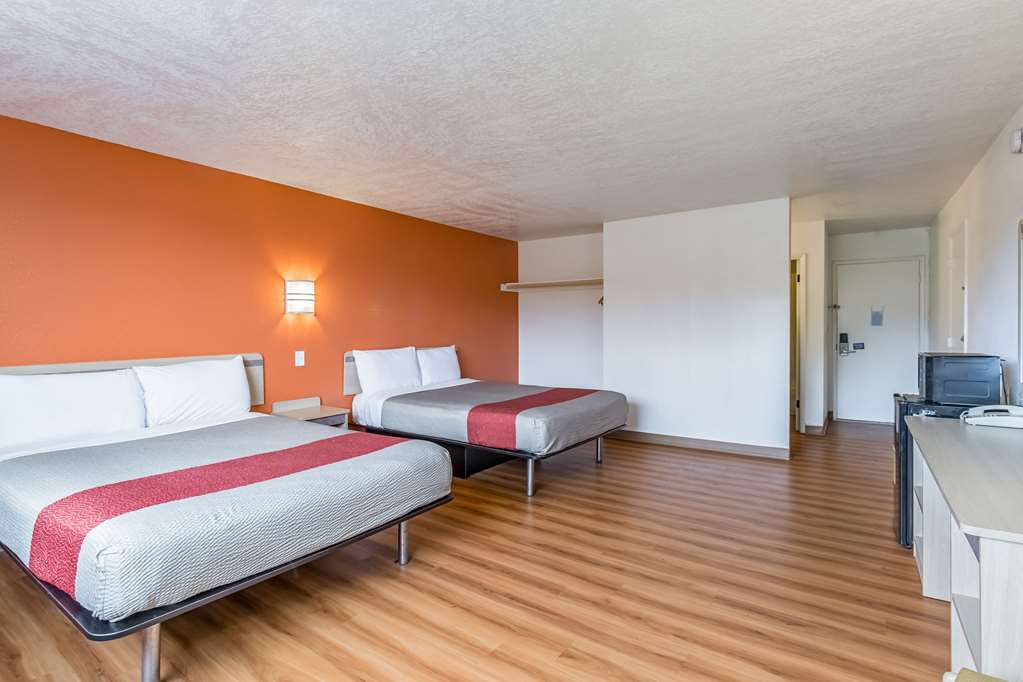 Motel 6 Beaverton OR - photo 11