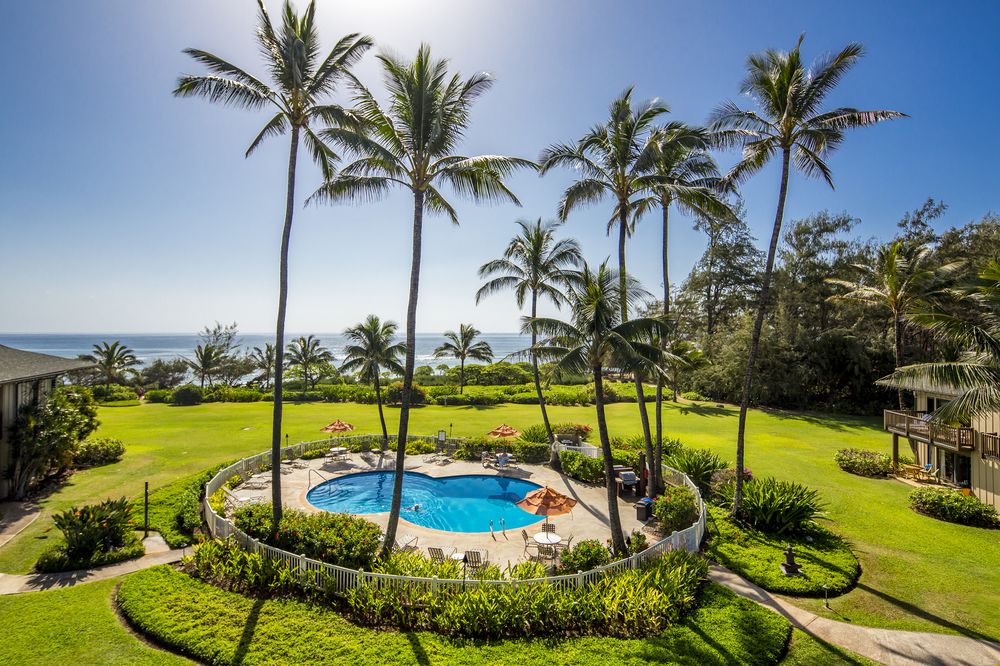 Castle Kaha Lani Resort - carbon neutral hotel in Lihue