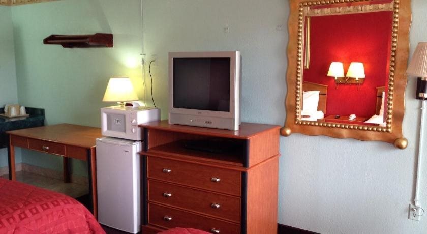 Motor Inn - photo 9