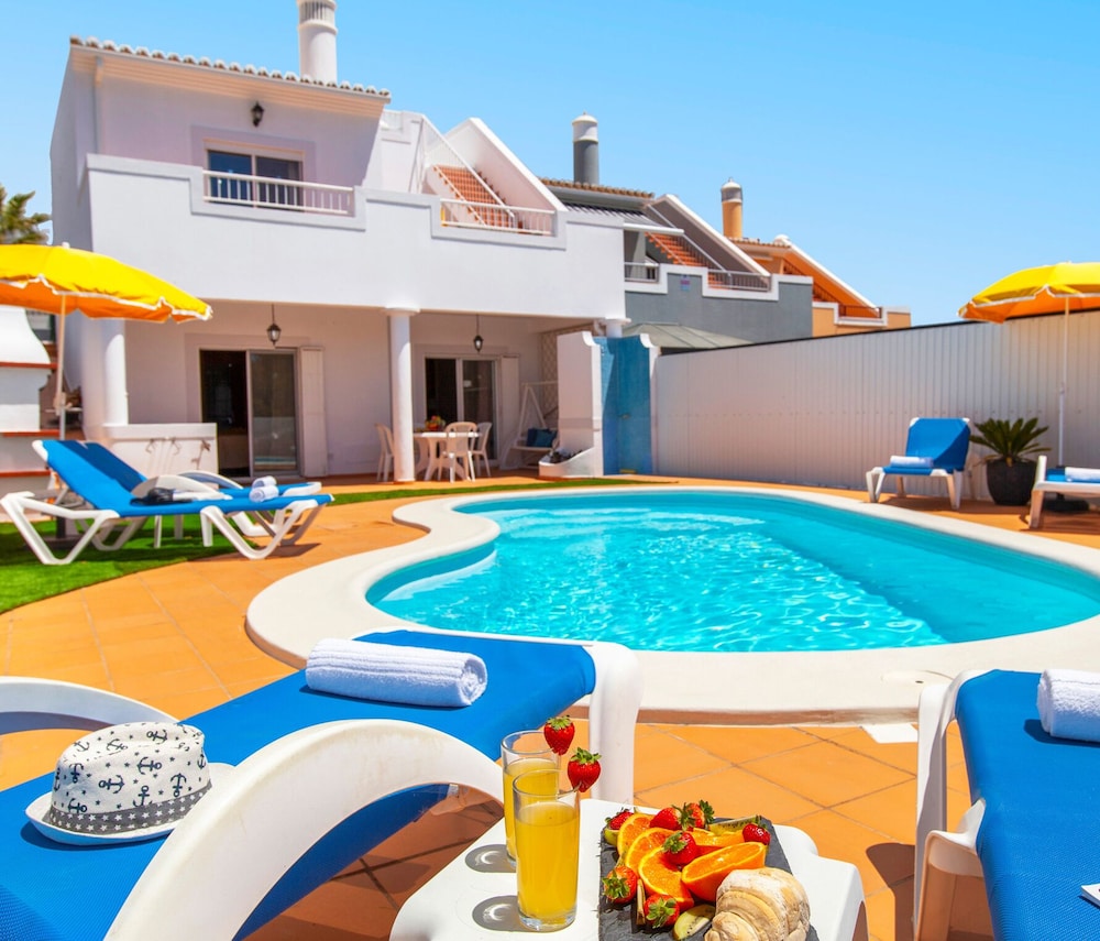 Villa Sunset — 4-Star Luxury Hotel in Lagoa, Portugal