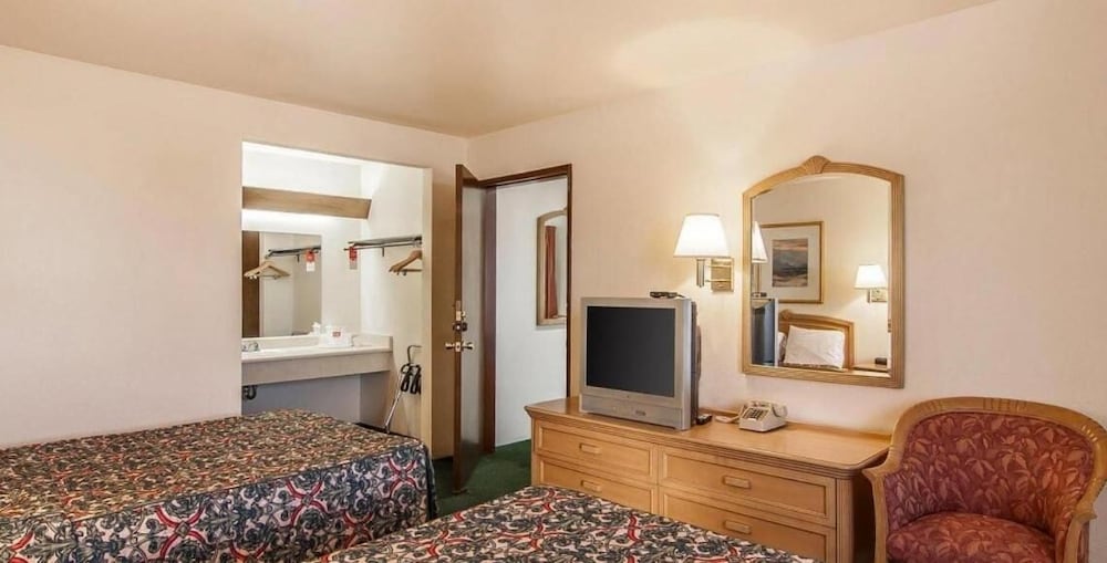 Ashland Valley Inn - photo 11