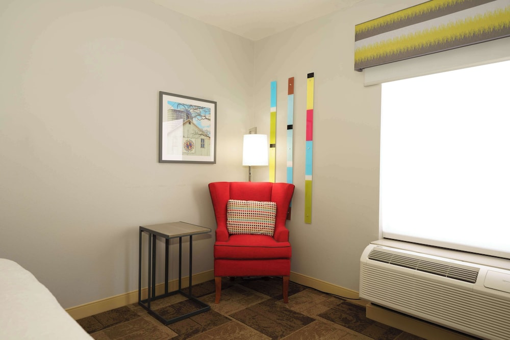 Hampton Inn Garden City - photo 14