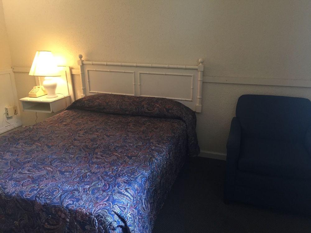Affordable Family Resort - photo 13