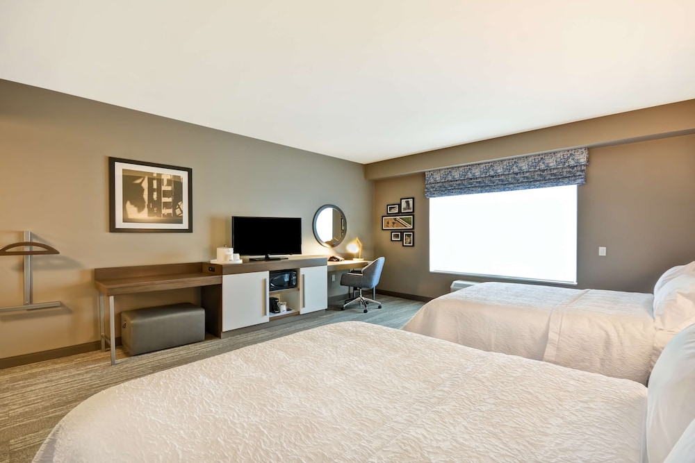 Hampton Inn Livonia Detroit - photo 9