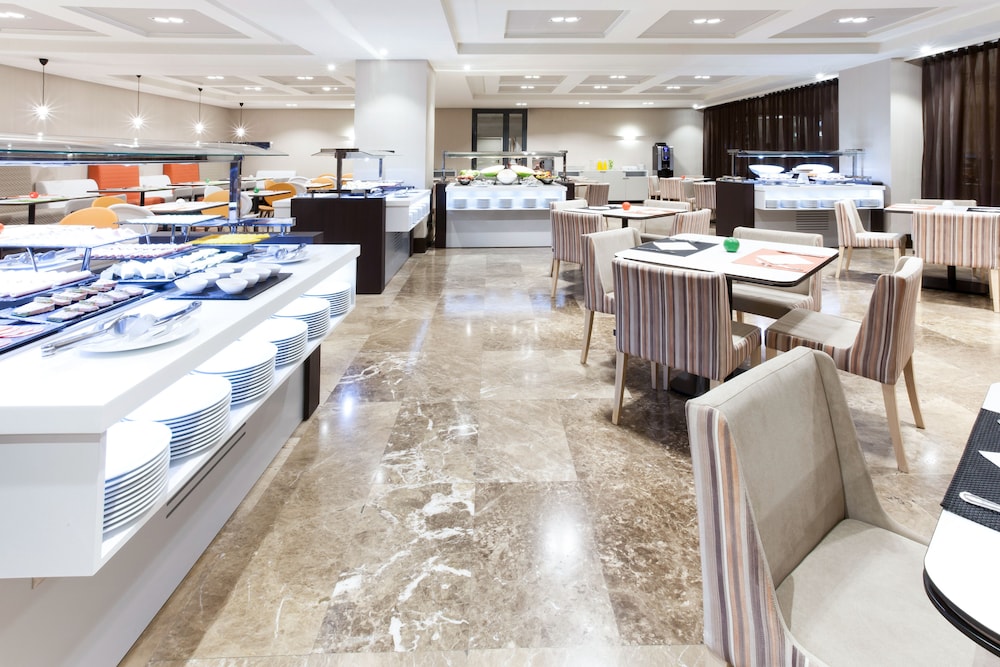 מזון ומשקאות