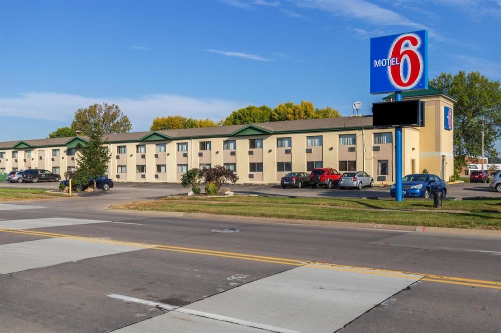 Motel 6 Moline - photo 54
