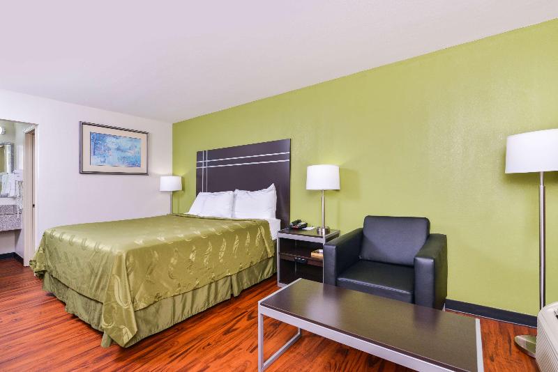 Americas Best Value Inn Airport South - photo 27