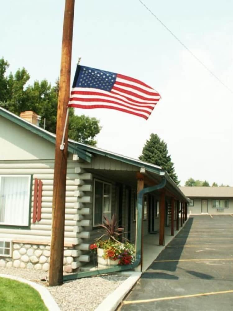 White River Inn - photo 15