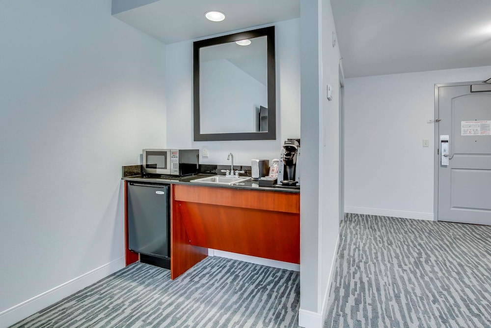 Hilton Garden Inn Louisville Northeast - photo 16