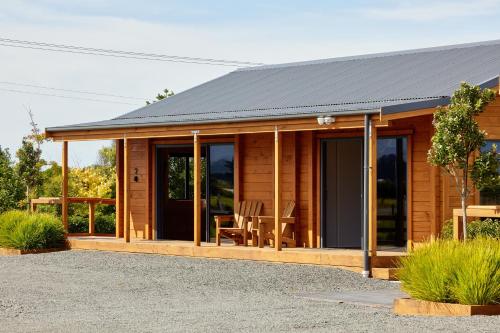Deerbrooke Kaikoura Chalets Chalet 2 — 4-Star Luxury Hotel in Kaikoura, New Zealand