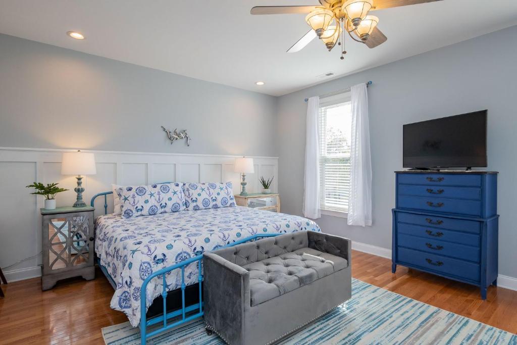 The Sassy Seahorse by Oak Island Accommodations - photo 12