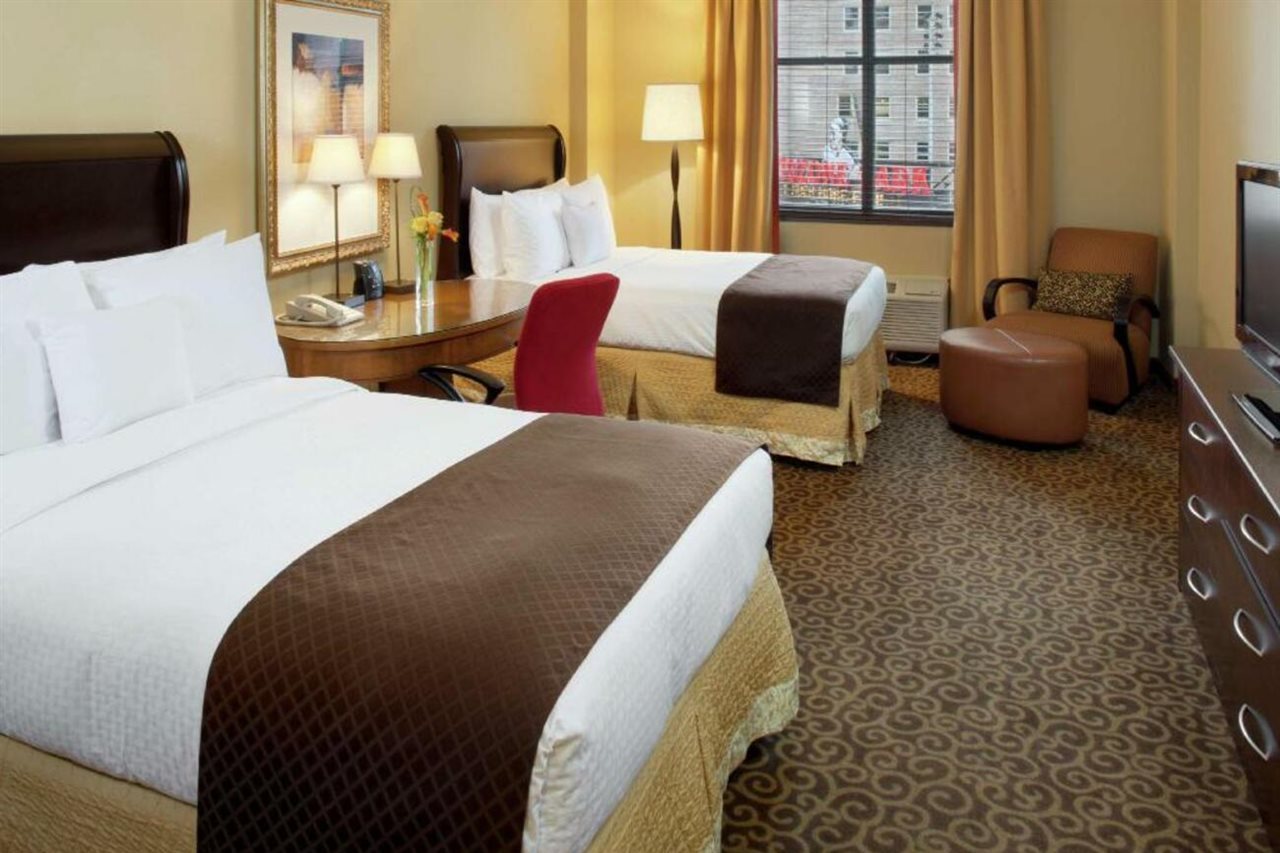DoubleTree Hotel Memphis Downtown - photo 3