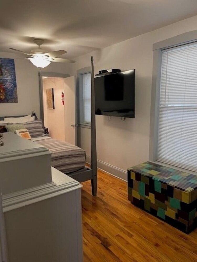 Ray's Bucktown B&B - photo 20