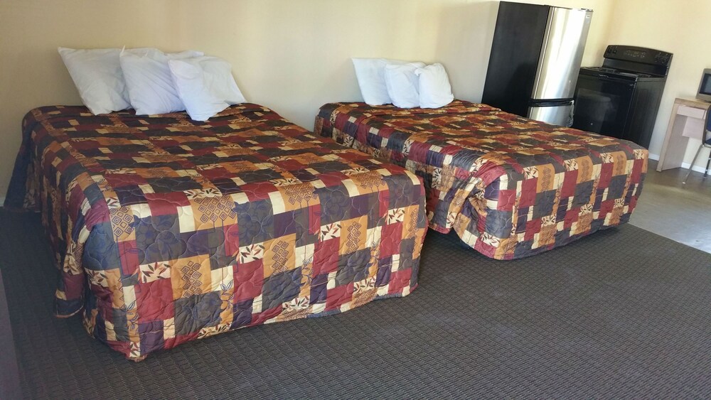 Bend Value Inn - photo 14
