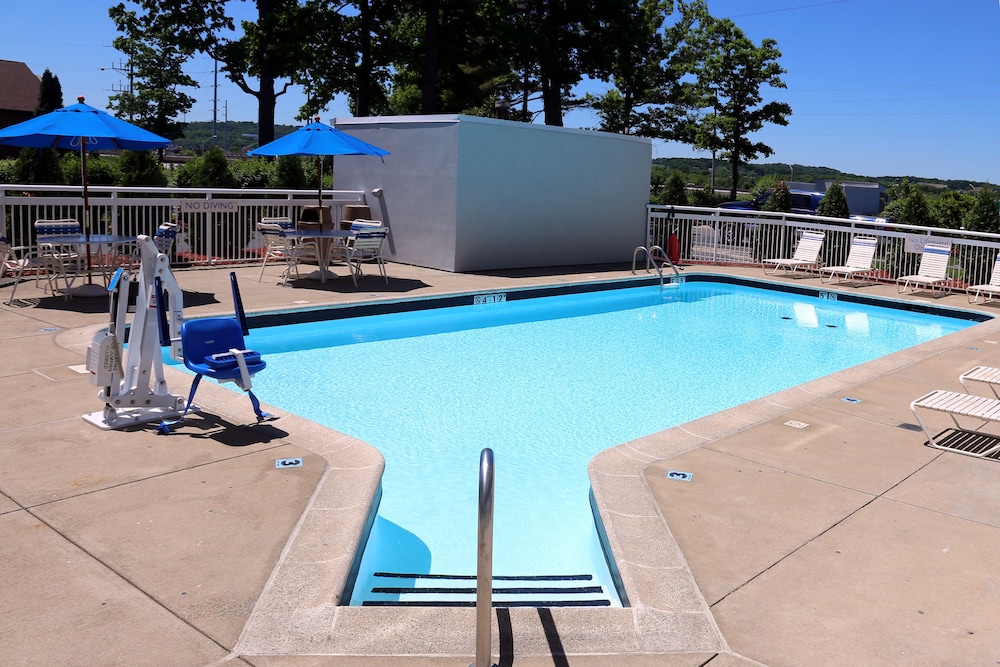Quality Inn Cranberry Township - photo 33