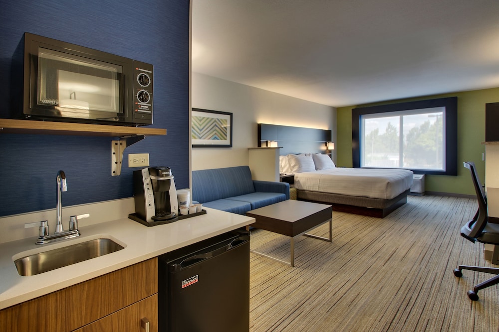 Holiday Inn Express & Suites Morris by IHG - photo 16