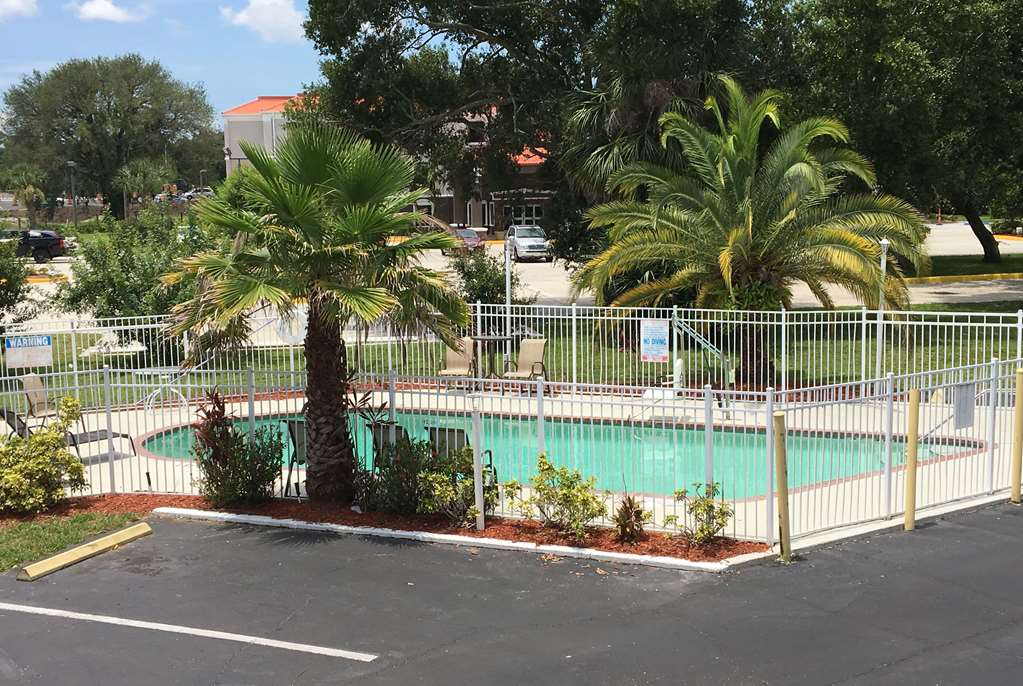Days Inn by Wyndham Bradenton I 75 - photo 4