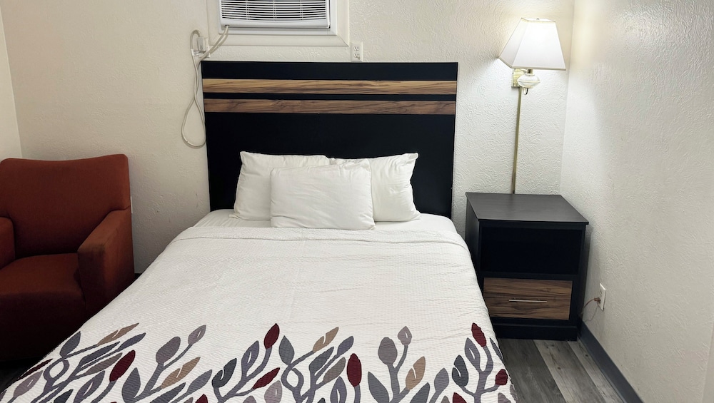 Magnuson Hotel Sierra Vista - photo 10