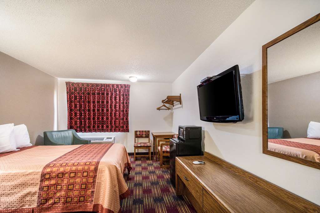 Americas Best Value Inn & Suites Harrisonville - photo 21