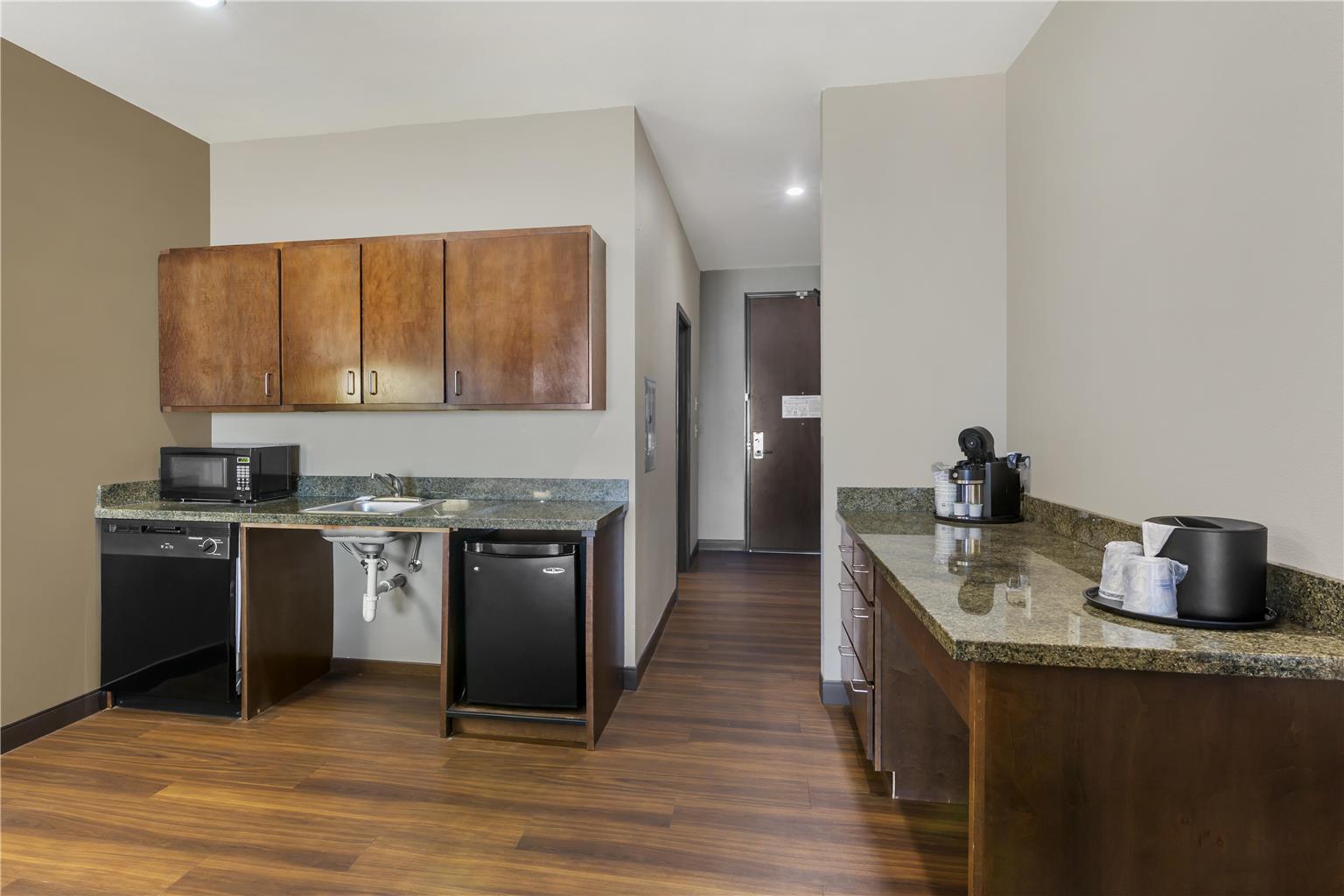 Best Western Plus Williston Hotel & Suites - photo 38