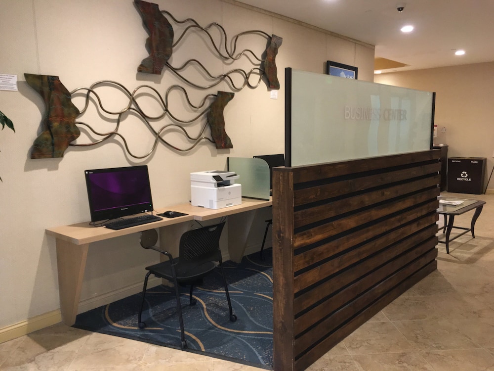 Crowne Plaza Ventura Beach by IHG - photo 54