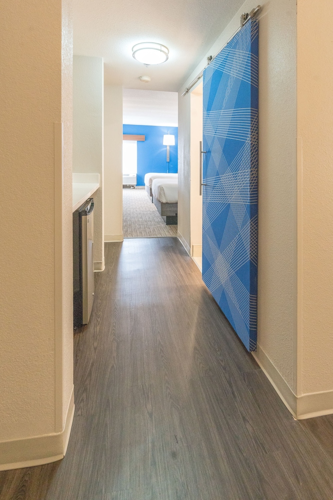 Holiday Inn Express & Suites Nashville Brentwood I 65 by IHG - photo 5