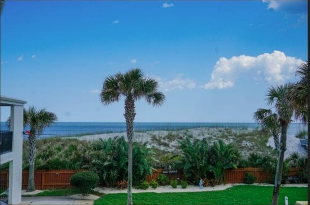 Seahorse Oceanfront Inn - photo 117